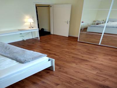 Sint-Lambrechts-Woluwe: APP. 2 kamers 90m², lage kosten