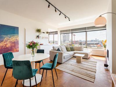 't Zuid - Gerenoveerd 2 slaapkamer appartement ca. 116m² + t