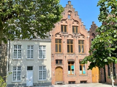 Sint-Annaplein 17, 8000 Brugge