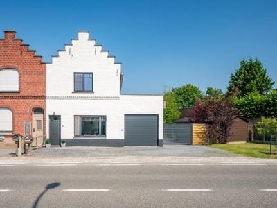 WAREGEM - Volledig instapklare woning, energiezuinig en a...