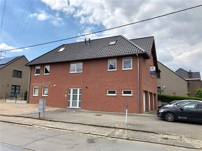 Ruime 2 slaapkamers appartement met garage te Aaigem