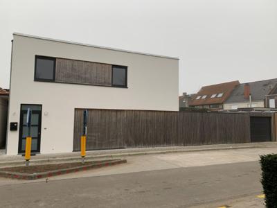 MODERNE, CENTRAAL GELEGEN, ENERGIEZUINIGE NIEUWBOUWWONING