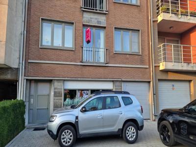 Ruim 2-slaapkamerappartement met zonneterras in centrum Dend