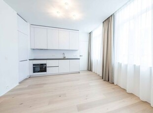 GLOEDNIEUW STUDIO-APPARTEMENT - PRESTIGIEUZE LOCATIE