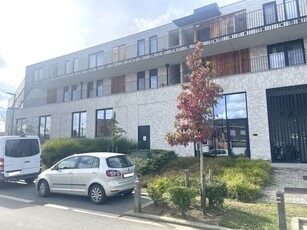 Lichtrijk appartement met 3 slpks, lift, terras en autostaanplaats op toplocatie in Heist-Op-Den-Berg!