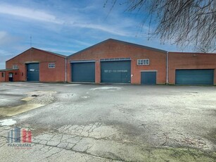 Magazijnruimte van 1.672 m² met buitenterrein van 4.000 m²