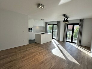 Te huur: prachtig appartement met lift op de eerste verdi...