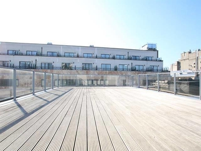 DOWNTOWN: penthouse met 3 slaapkamers, 2 parkeerplaatsen en