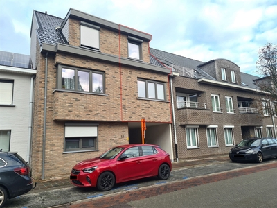 Duplex appartement met 1slaapkamer, terras en garage