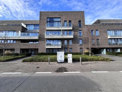 Gelijkvloersappartement met terras, 3 slpk te Zwijnaarde