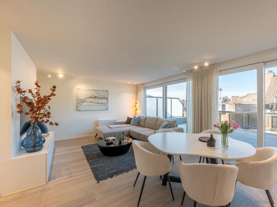 Gerenoveerde penthouse op enkele stappen van het strand