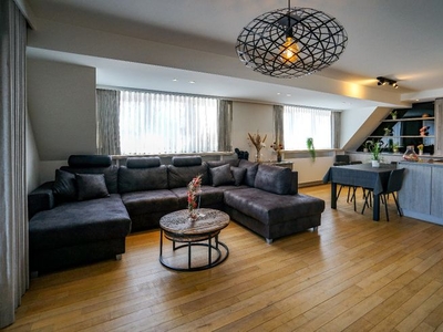 Luxueus penthouse met panoramisch zicht op Torhout!