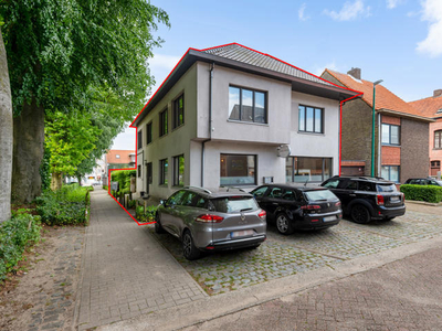 Magnifiek handelspand + 2 slpk appartement in Vosselaar