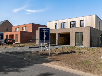 Moderne nieuwbouwwoning op gegeerde locatie