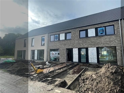 Perfect afgewerkte nieuwbouwwoning in nieuwe verkaveling te