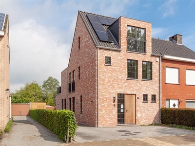 Recent duplexappartement met groot terras