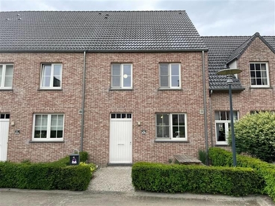 Recente woning met tuin op rustige locatie