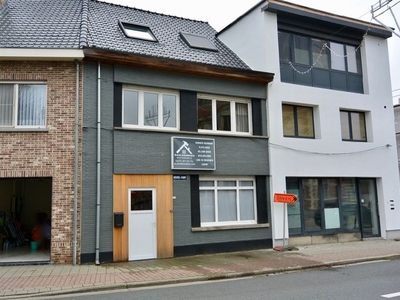 Ruime woning in het centrum van Kessel !