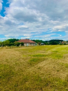 Villa met weiland en paardenboxen naast Meerdaalwoud