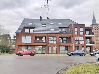 Zeer ruim appartement met 2 terrassen