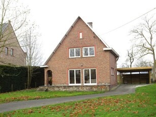 Landelijk gelegen woing met 3 slaapkamers.