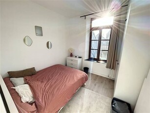 SOUS-OPTION!!!! 1 chambre dans une maison en colocation