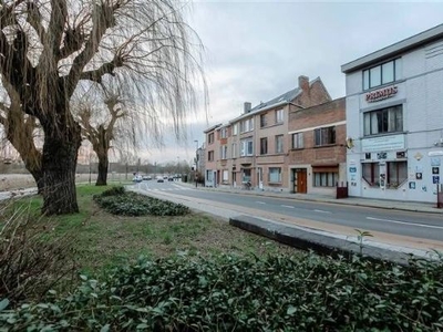 Rijwoning aan de Schelde nabij Gent te koop!