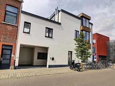 Centraal gelegen woning in het centrum van Leuven met een terras van 16 m² - EPC 119 kWh/m² - bewoonbare oppervlakte 137 m²