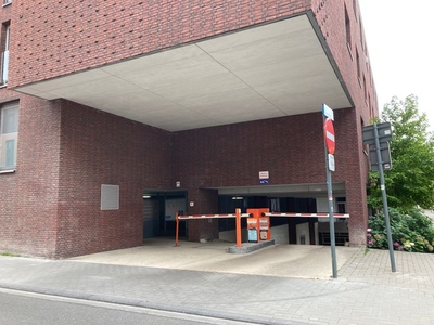 Ondergrondse afgesloten parkeerplaats Dagobertstraat