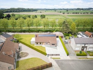 Volledig gerenoveerd, 1241m², schitterende tuin en lounge, 5