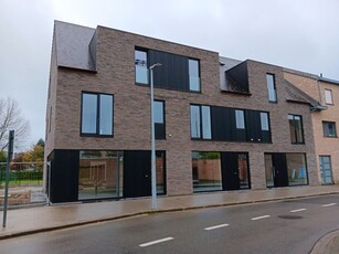 Nieuwbouwwoning met 5 kamers, garage + parkeerplaats