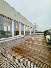 Prachtig penthouse met 2 slaapkamers en terras