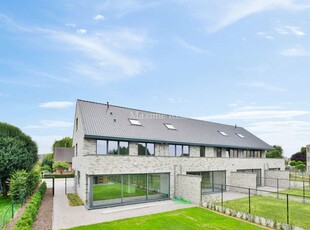 Prachtige nieuwbouw villa nabij internationale scholen