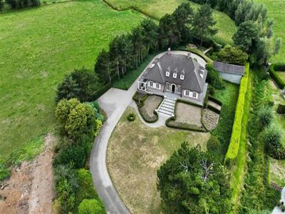 Prachtige, charmante villa in een groene omgeving te Wachteb