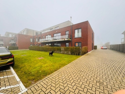 1e verdiep nieuwstaat appartement