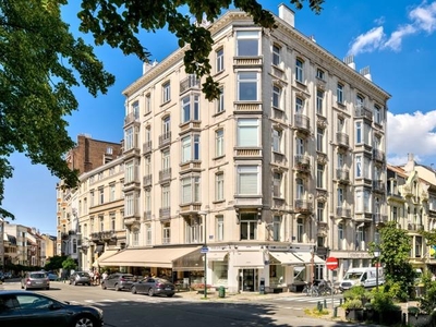 Brugmannplein, Penthouse met uniek uitzicht op het plein