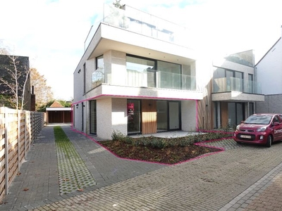 Nieuwbouwappartement met carport in centrum Jabbeke