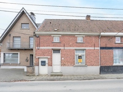 Renovatiewoning met 3 mogelijke slaapkamers en tuin!