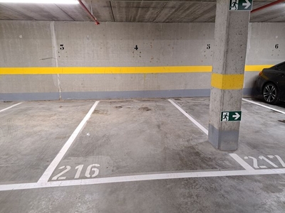 PARKEERPLAATS - M. THIRY/SLW