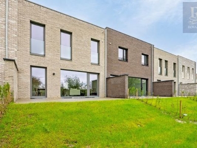 ENERGIEZUINIGE NIEUWBOUWWONING VAN 147 M² MET 3 SLPK IN H...