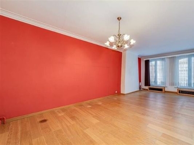 Instapklaar 2-slaapkamer appartement aan Rivierenhof