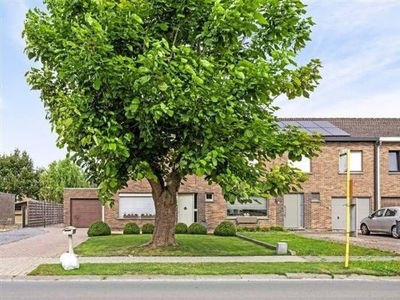 Instapklare woning op een leuke locatie te Deinze