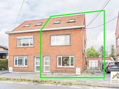 Mooi gerenoveerde woning met prachtige tuin