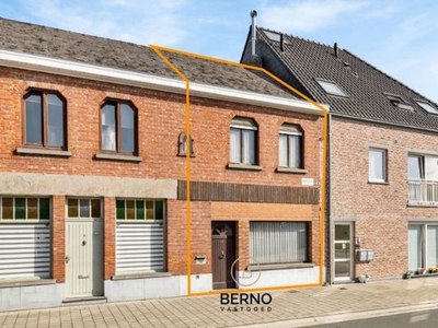 Rijwoning met uitrit achteraan