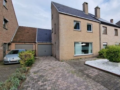 TE HUUR, PRACHTIGE KOPPELWONING, TUIN, GARAGE, 4 SLK