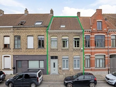 VEURNE: Zonnige en verzorgde (rij)woning met instapklaar ...