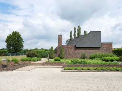 Villa met 3 slaapkamers en aangelegde tuin in Zonhoven