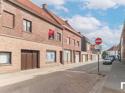 Woning met tal van mogelijkheden in het centrum van Kuurne