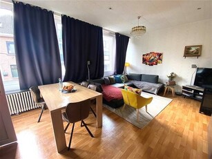 Appartement met twee slaapkamers en terras in het centrum va