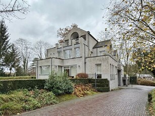 Au cœur d'un domaine privé - duplex penthouse de standing